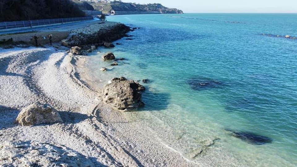 Appartamento Vacanza Moch - Viaggiatori Alla Scoperta Della Costa Dei Trabocchi Francavilla Al Mare Exterior photo